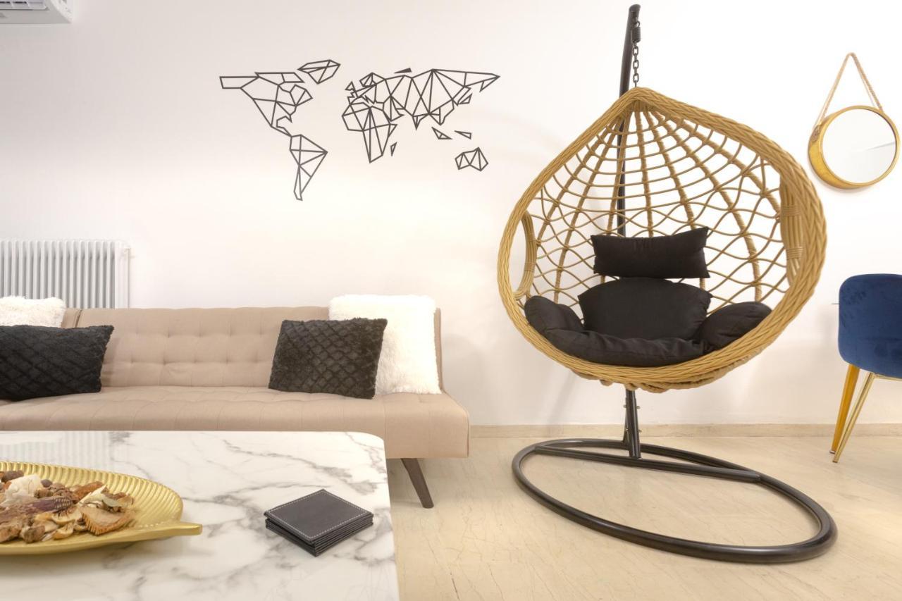 The White House Apartment Piraeus Bagian luar foto